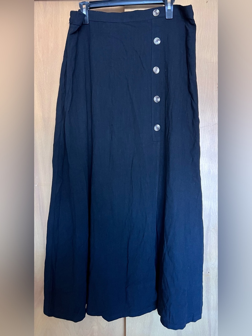 NWT Skies are Blue Bella Button Front Side Slit Midi Skirt in Black - Stitch Fix